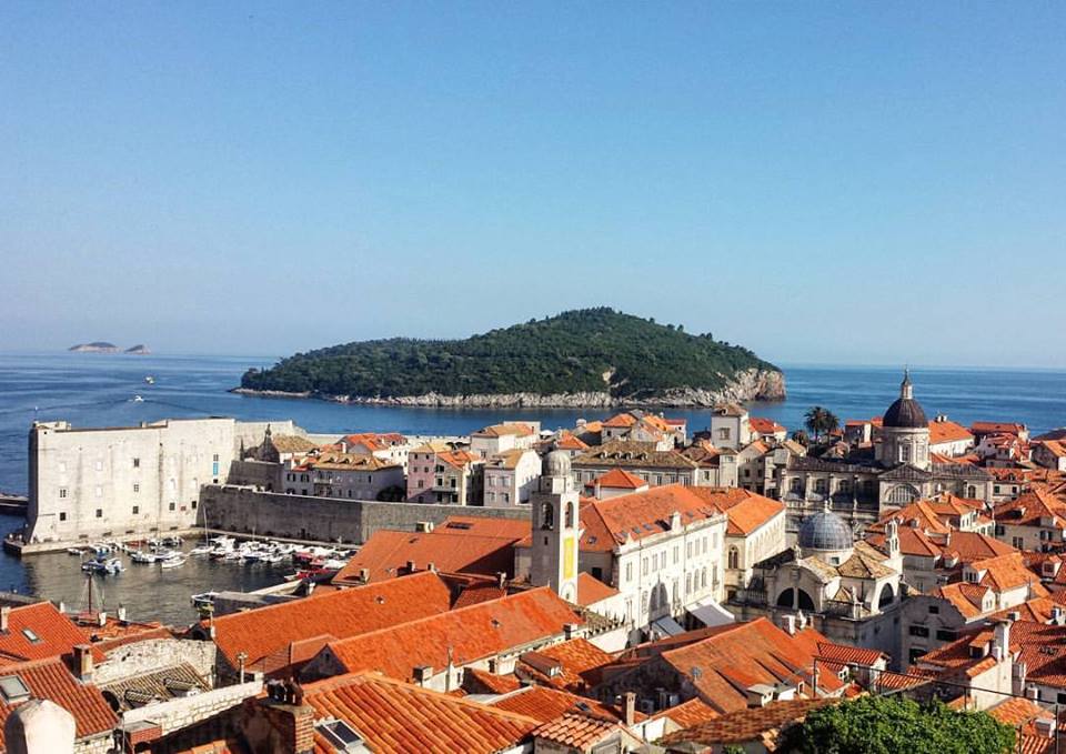 A yw Dubrovnik wedi'i orbwysleisio a'i orbrisio?