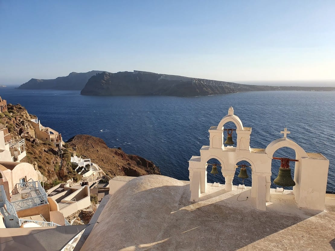 Kuidas jõuda Miloselt Santorinile praamiga Kreekas
