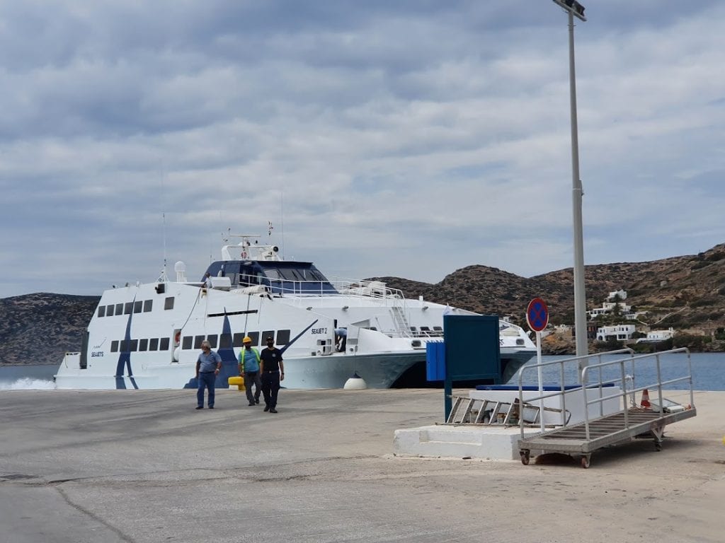 Nola hartu Mykonoseko Amorgos ferrya Grezian