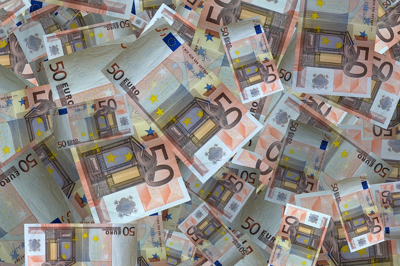 Denar v Grčiji - valuta, banke, grški bankomati in kreditne kartice