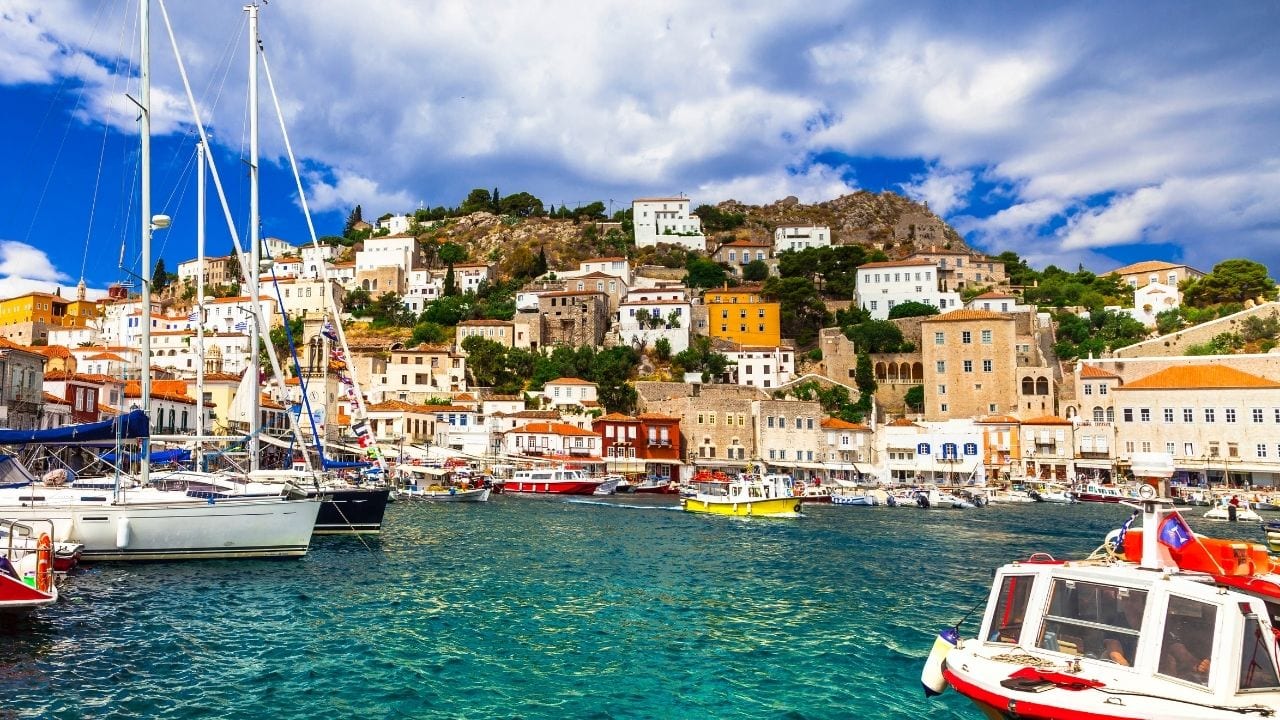 Illas Sarónicas en Grecia: illas máis próximas a Atenas