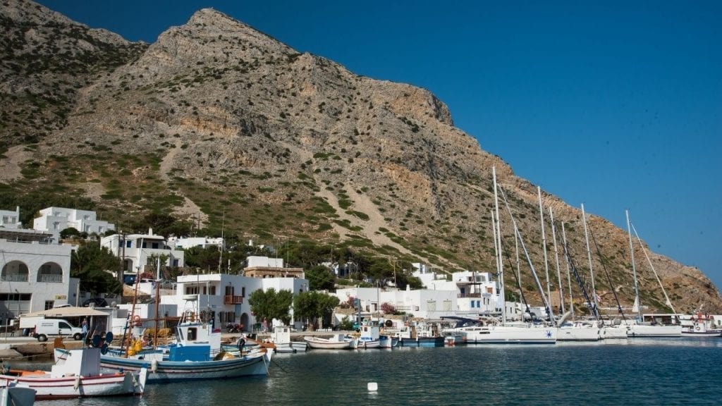 Hvordan ta fergen fra Santorini til Sifnos
