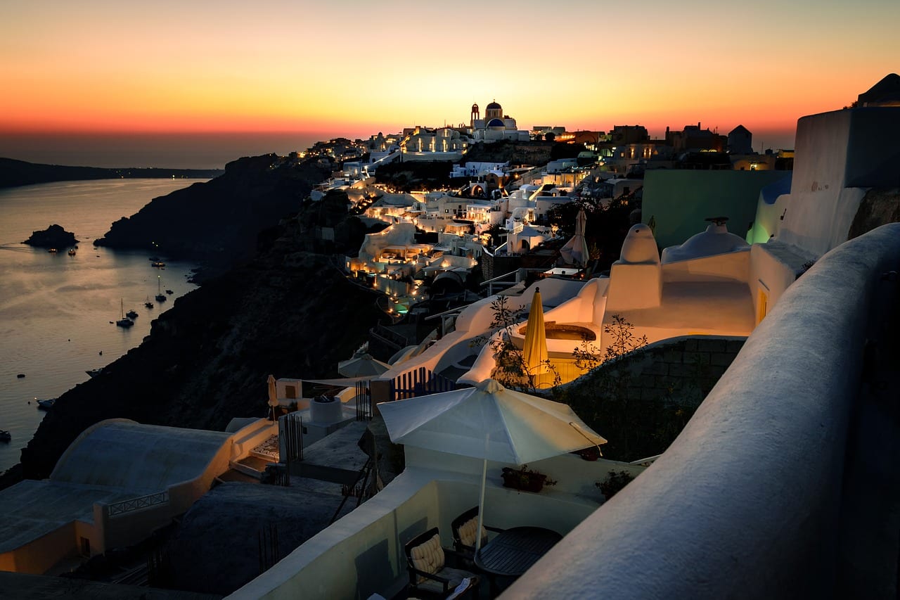 សណ្ឋាគារ Santorini Sunset - កន្លែងល្អបំផុតដើម្បីស្នាក់នៅ Santorini សម្រាប់ទិដ្ឋភាពថ្ងៃលិច